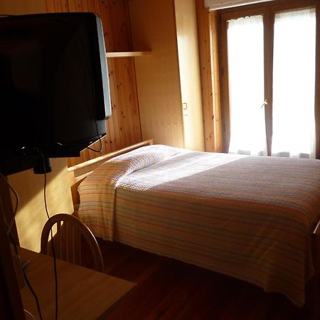 Hotel Fior Di Roccia ガブイ エクステリア 写真
