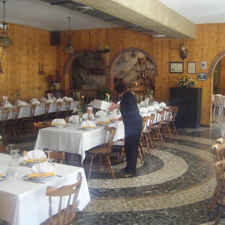 Hotel Fior Di Roccia ガブイ エクステリア 写真